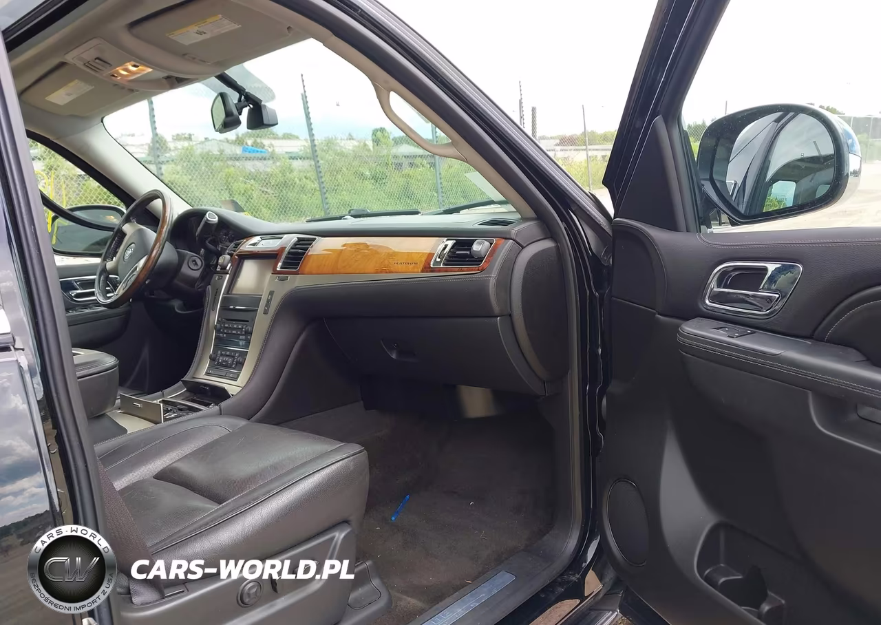2014 Cadillac Escalade Platinum VIN:1GYS4DEF0ER131475 - 5