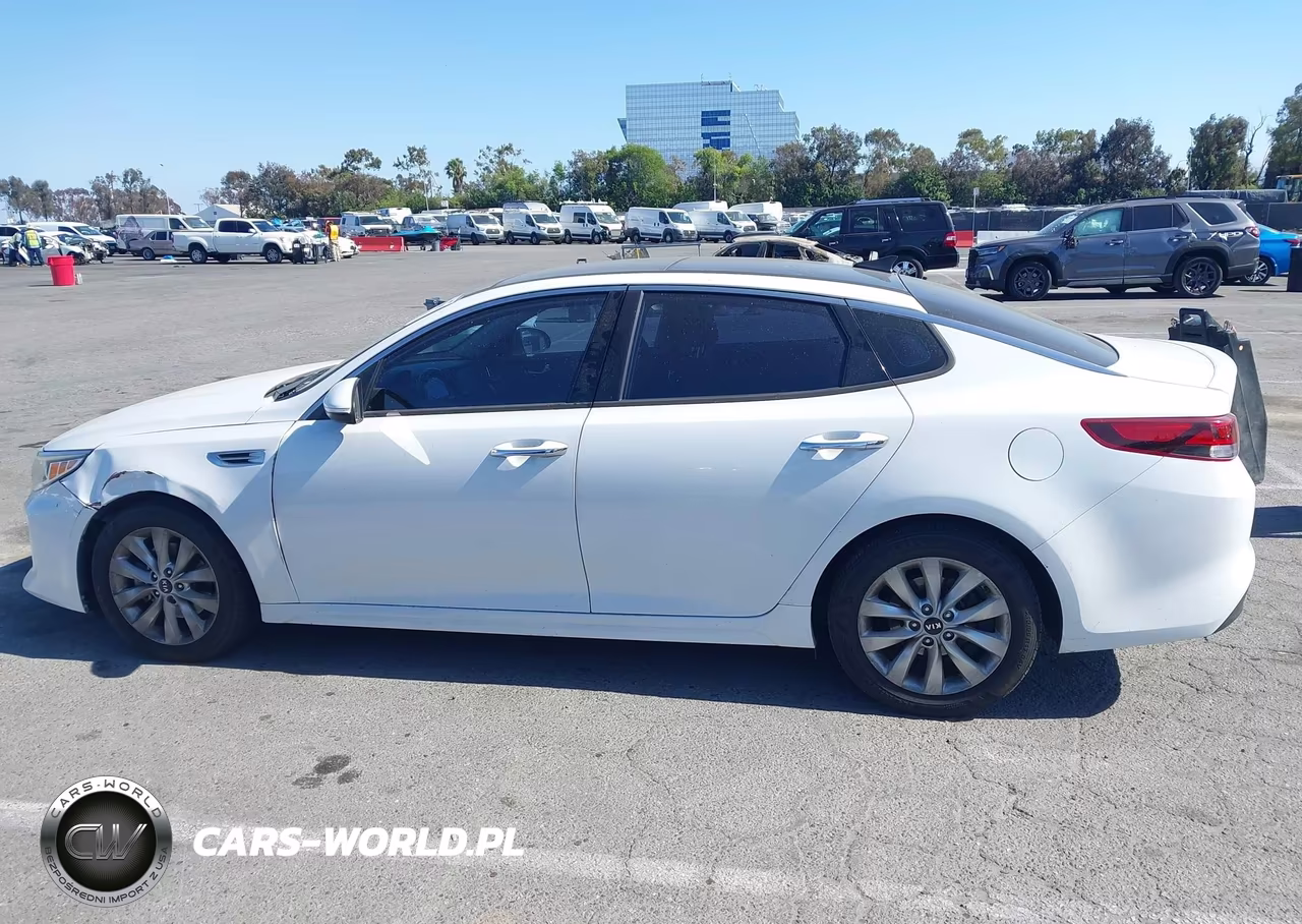 2018 Kia Optima S VIN:5XXGT4L30JG246226 - 14