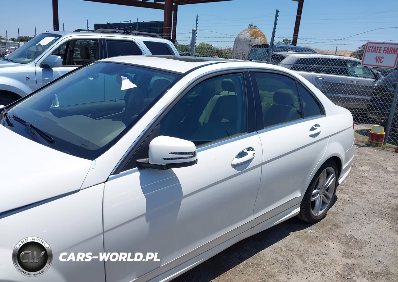 2014 Mercedes-Benz C 250 Sport VIN:WDDGF4HB0EG245184 - 15