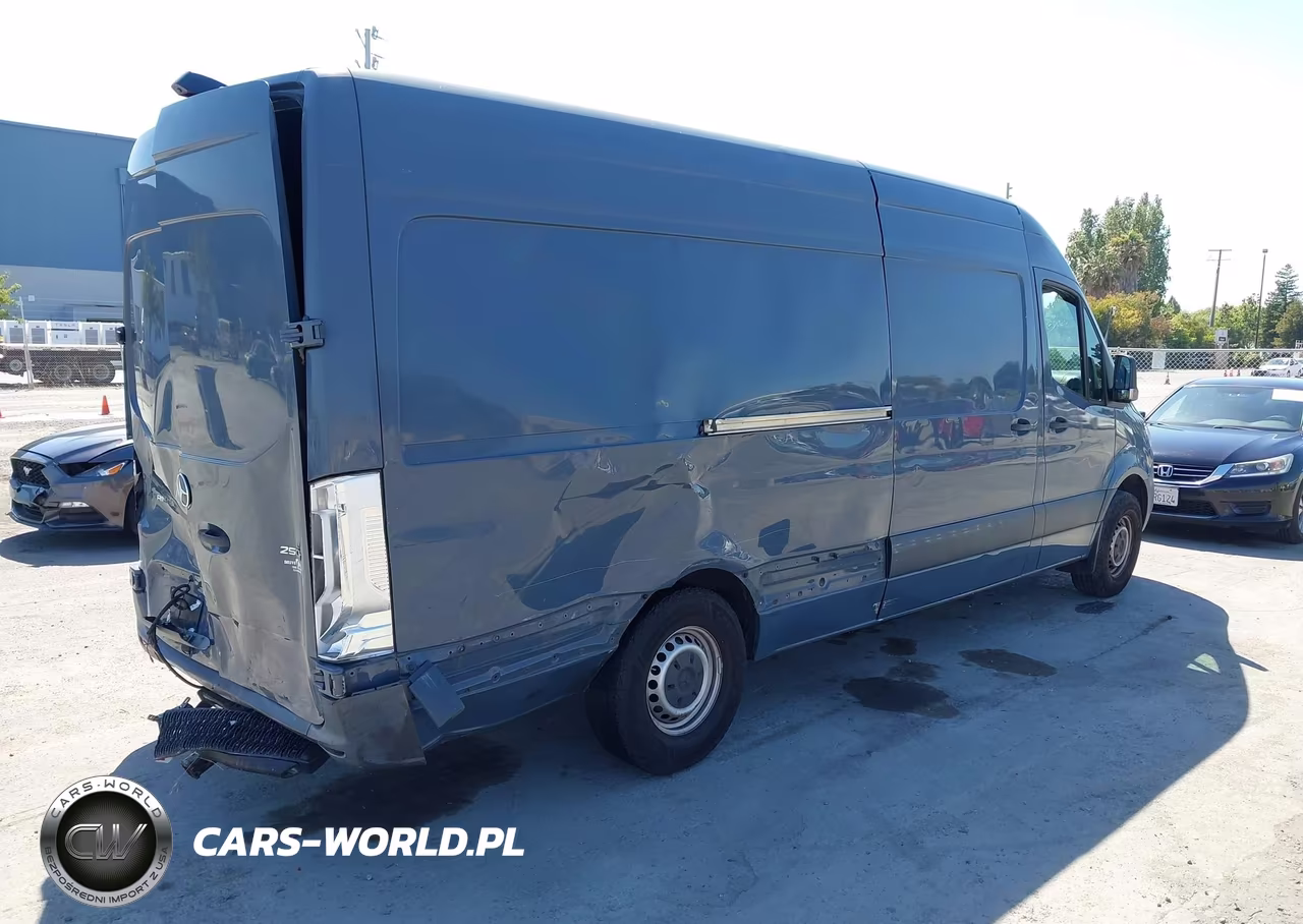 2019 Mercedes-Benz Sprinter 2500 High Roof V6 VIN:WD4PF1CD6KP147196 - 4
