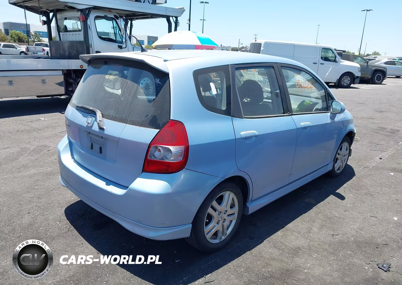 2008 Honda Fit Sport VIN:JHMGD38618S041815 - 4