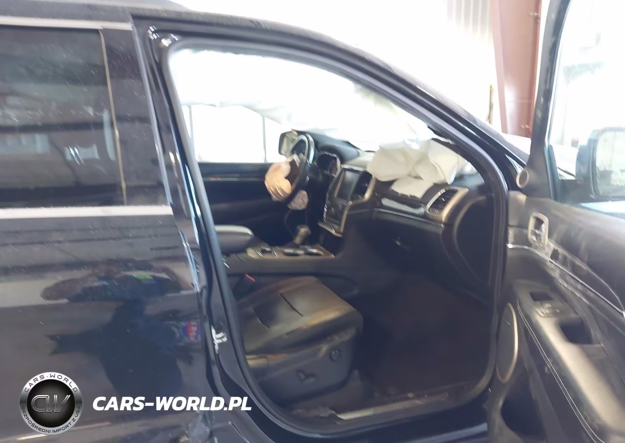 2017 Jeep Grand Cherokee Overland 4X4 VIN:1C4RJFCG4HC904508 - 5