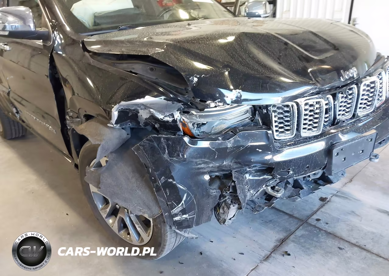 2017 Jeep Grand Cherokee Overland 4X4 VIN:1C4RJFCG4HC904508 - 6