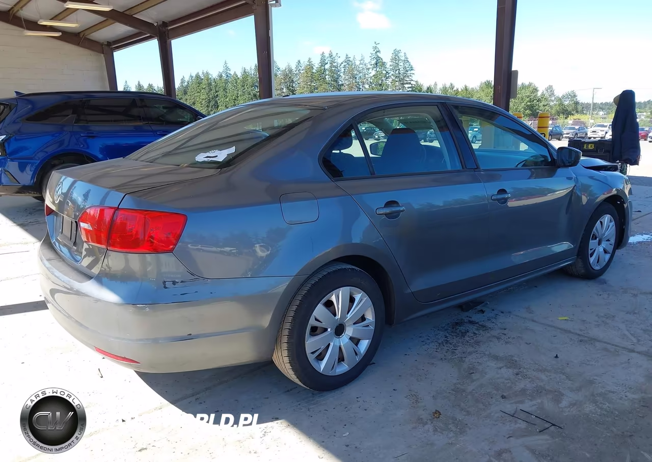2012 Volkswagen Jetta 2.0L S VIN:3VW2K7AJ3CM395339 - 4