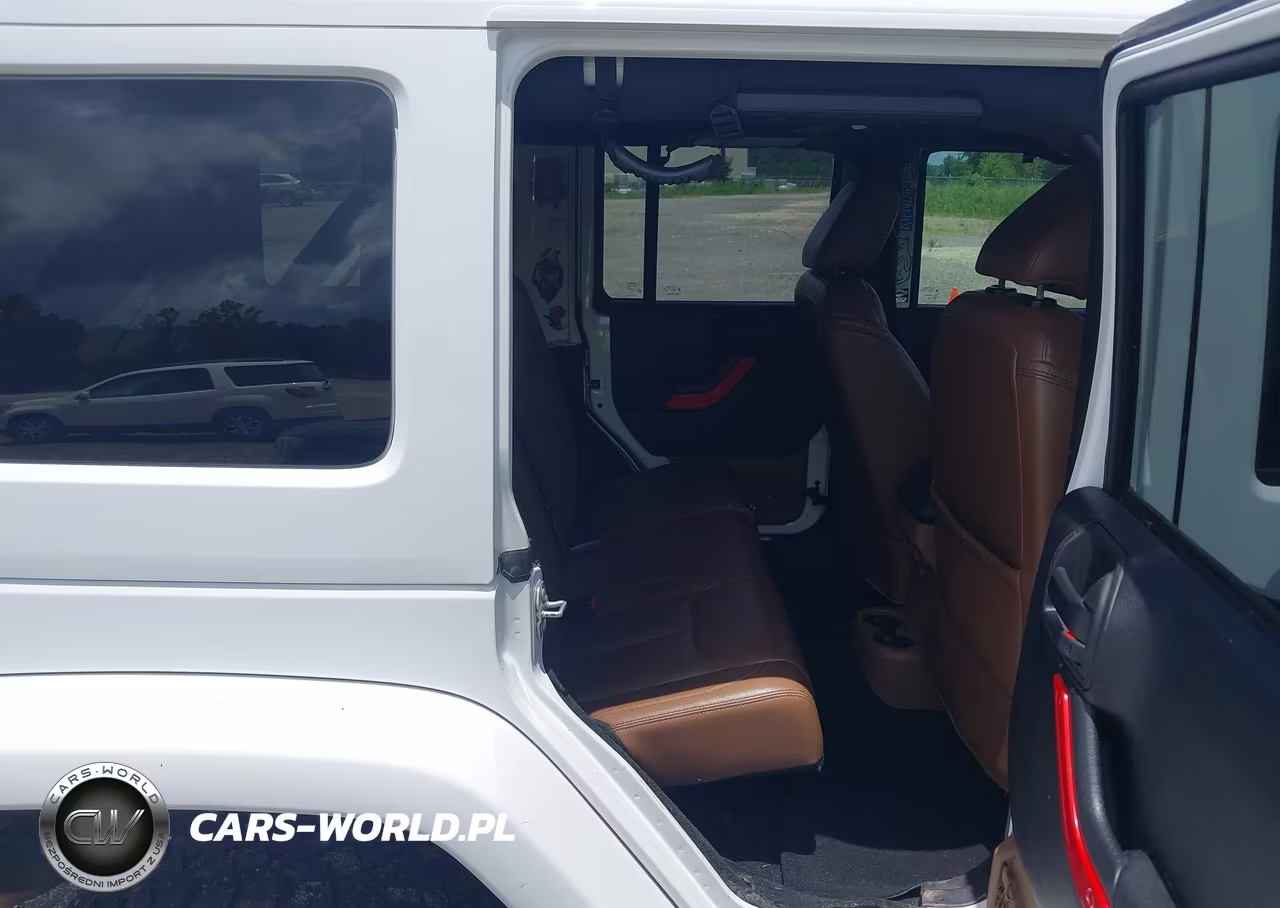 2017 Jeep Wrangler Unlimited Sahara 4X4 VIN:1C4BJWEG2HL515798 - 8