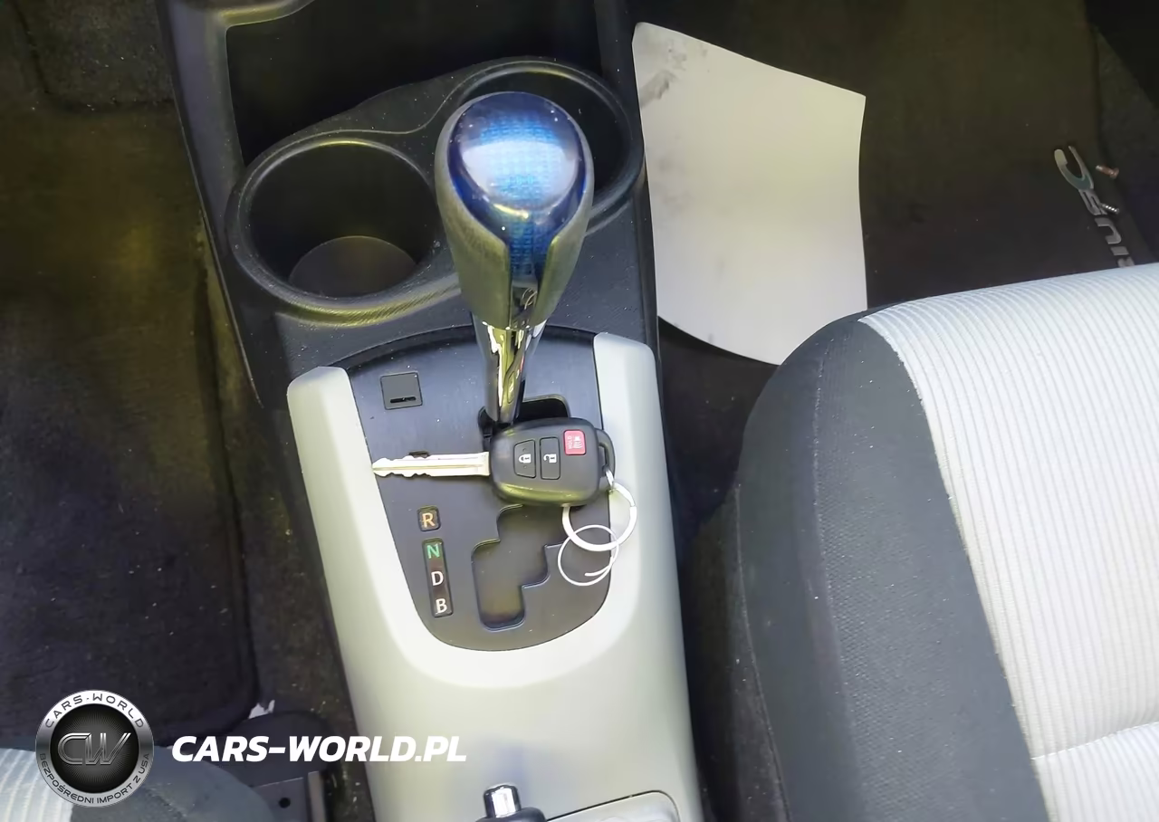 2012 Toyota Prius C Two VIN:JTDKDTB33C1521671 - 11