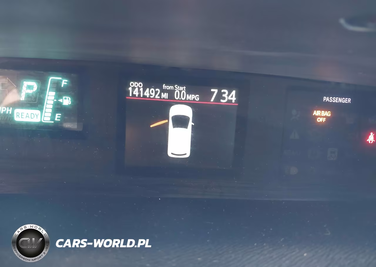 2012 Toyota Prius C Two VIN:JTDKDTB33C1521671 - 13