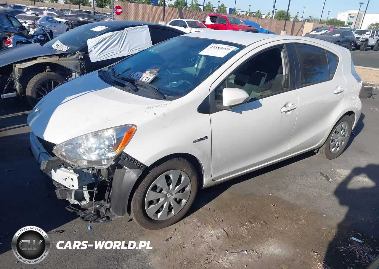 2012 Toyota Prius C Two VIN:JTDKDTB33C1521671 - 2