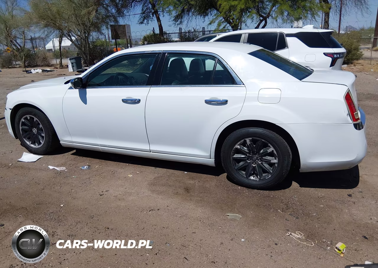 2013 Chrysler 300C VIN:2C3CCAEG8DH621587 - 13