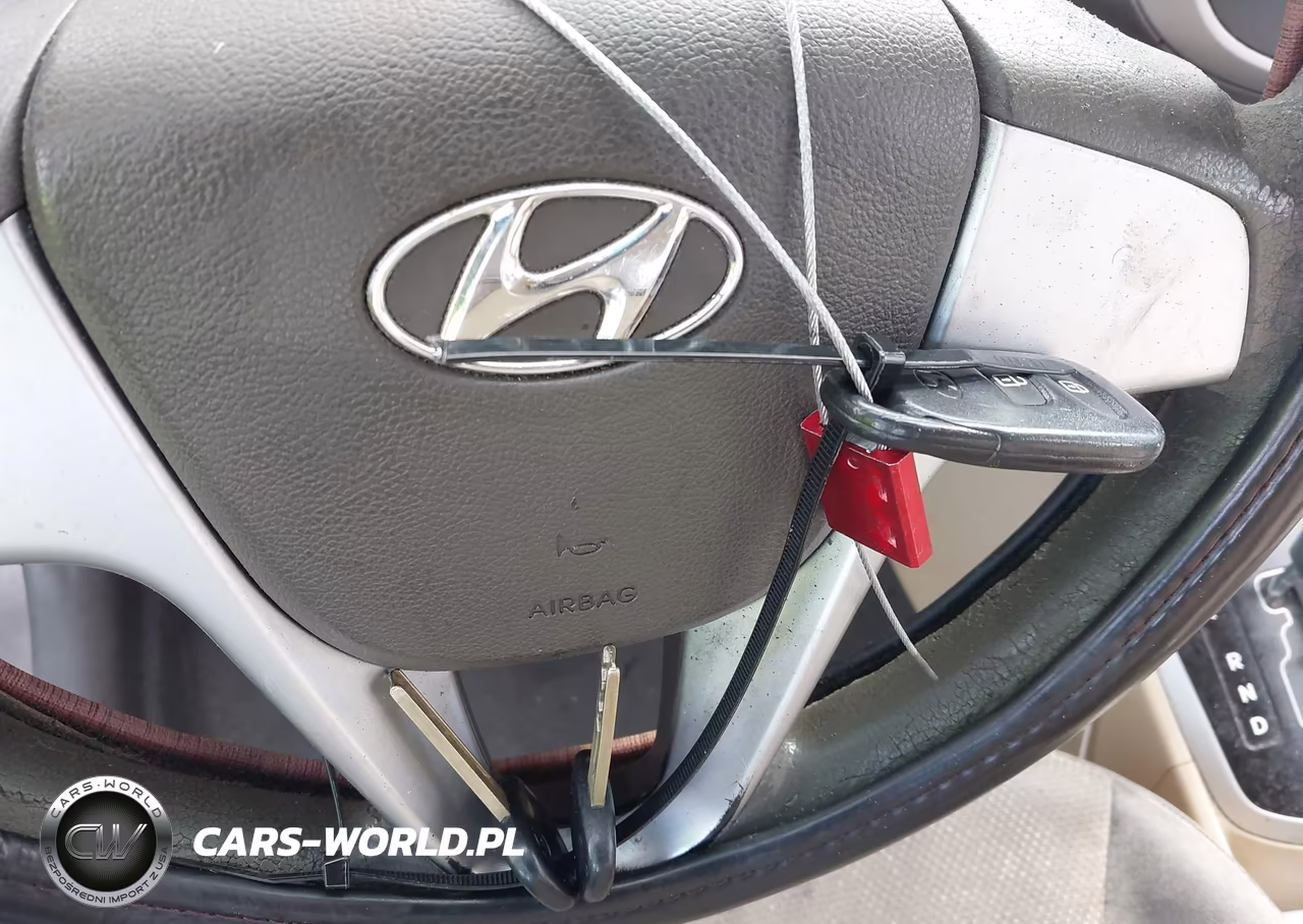 2013 Hyundai Accent Gls VIN:KMHCT4AE2DU477867 - 11