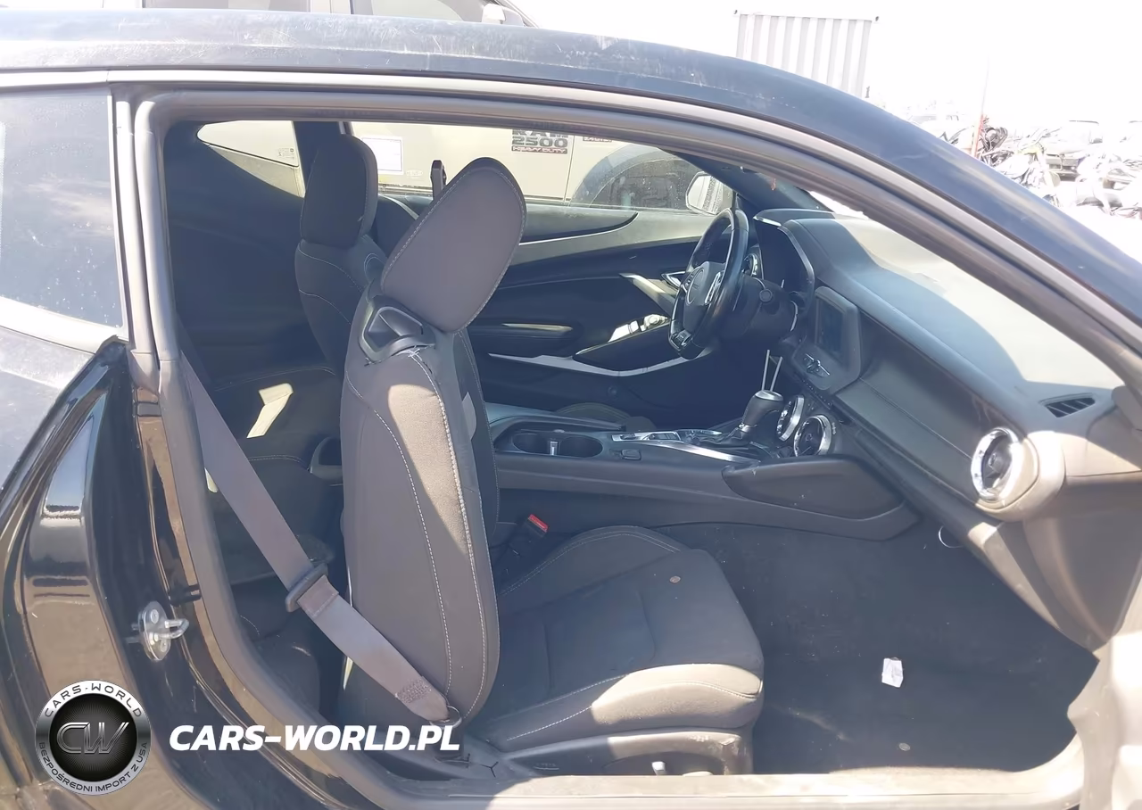 2017 Chevrolet Camaro 1Lt VIN:1G1FB1RS8H0215581 - 5