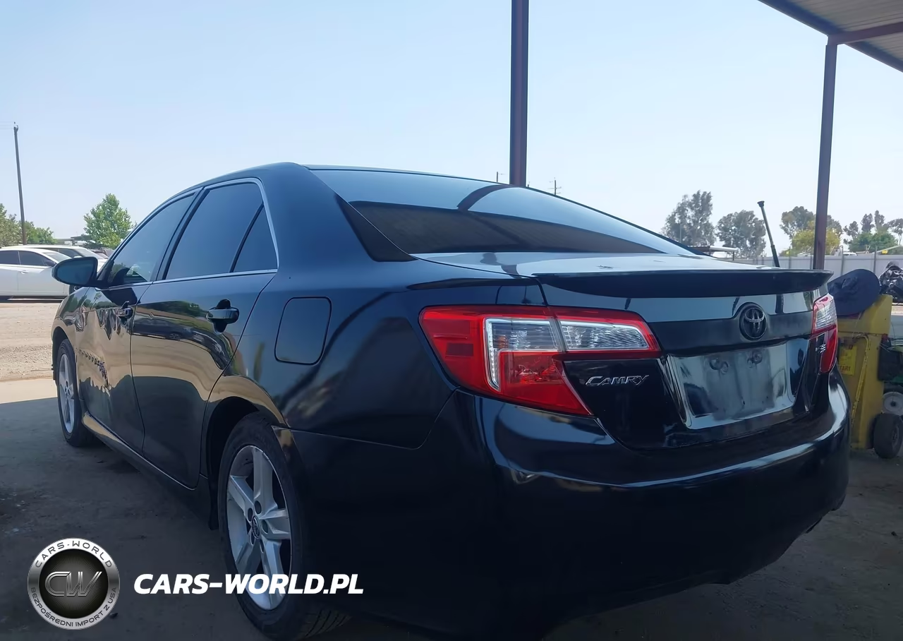 2014 Toyota Camry Se VIN:4T1BF1FK7EU312284 - 3