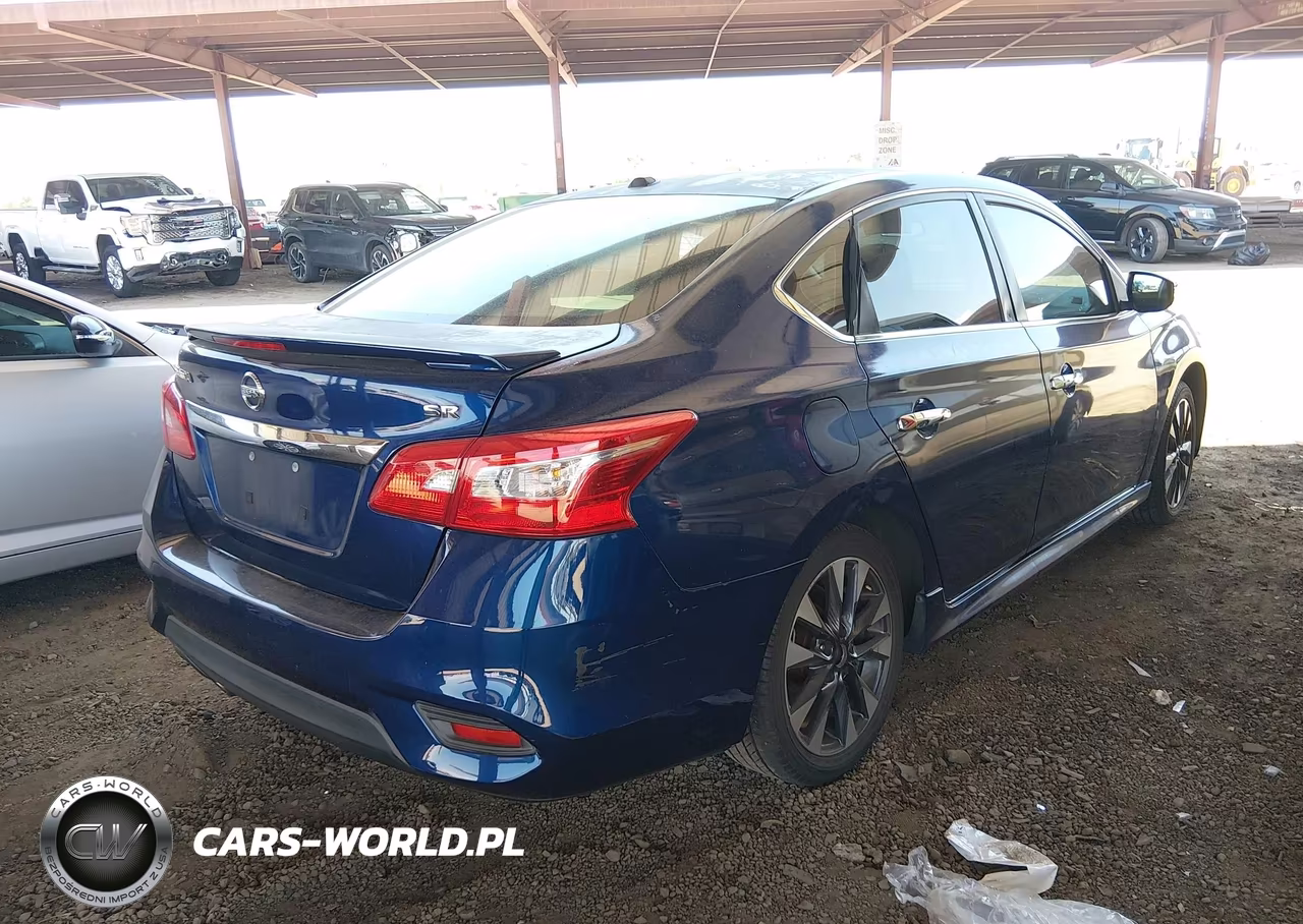 2018 Nissan Sentra Sr VIN:3N1AB7AP0JY229811 - 4