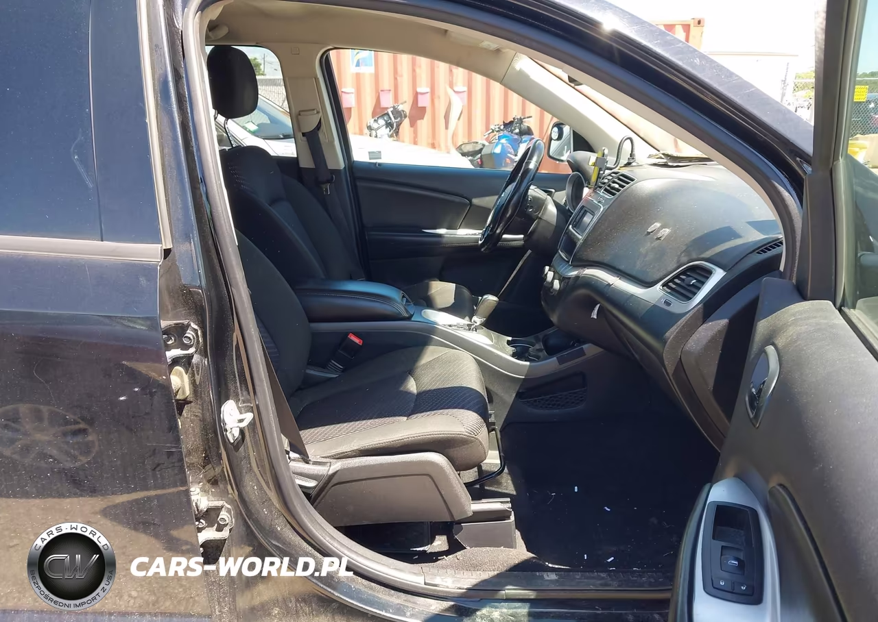 2019 Dodge Journey Se VIN:3C4PDCBB4KT810532 - 5