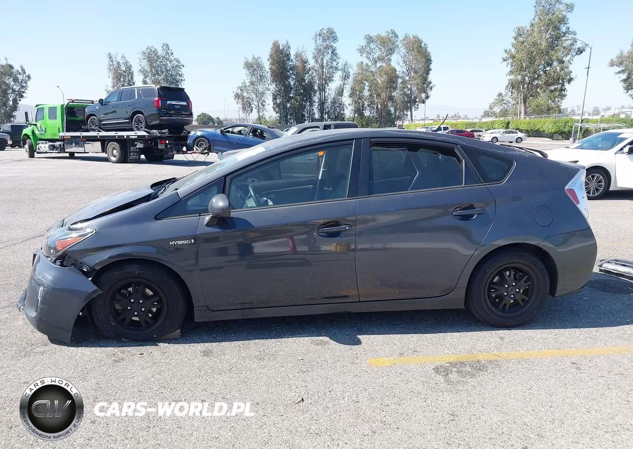 2012 Toyota Prius Two VIN:JTDKN3DUXC5388662 - 16