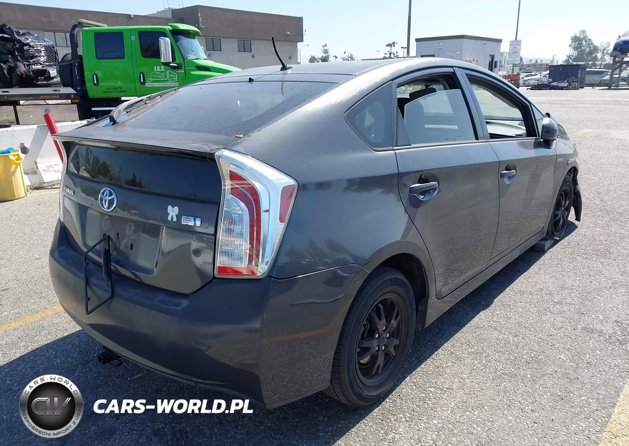 2012 Toyota Prius Two VIN:JTDKN3DUXC5388662 - 4