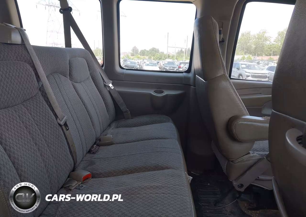 2005 Chevrolet Express VIN:1GAHG39U851214167 - 8