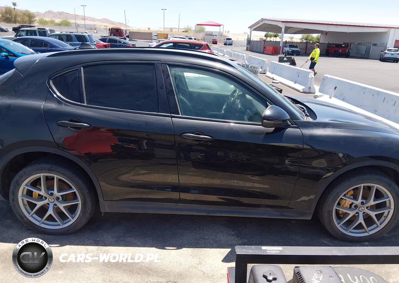 2018 Alfa Romeo Stelvio Ti Sport Awd VIN:ZASFAKNN4J7B70062 - 13
