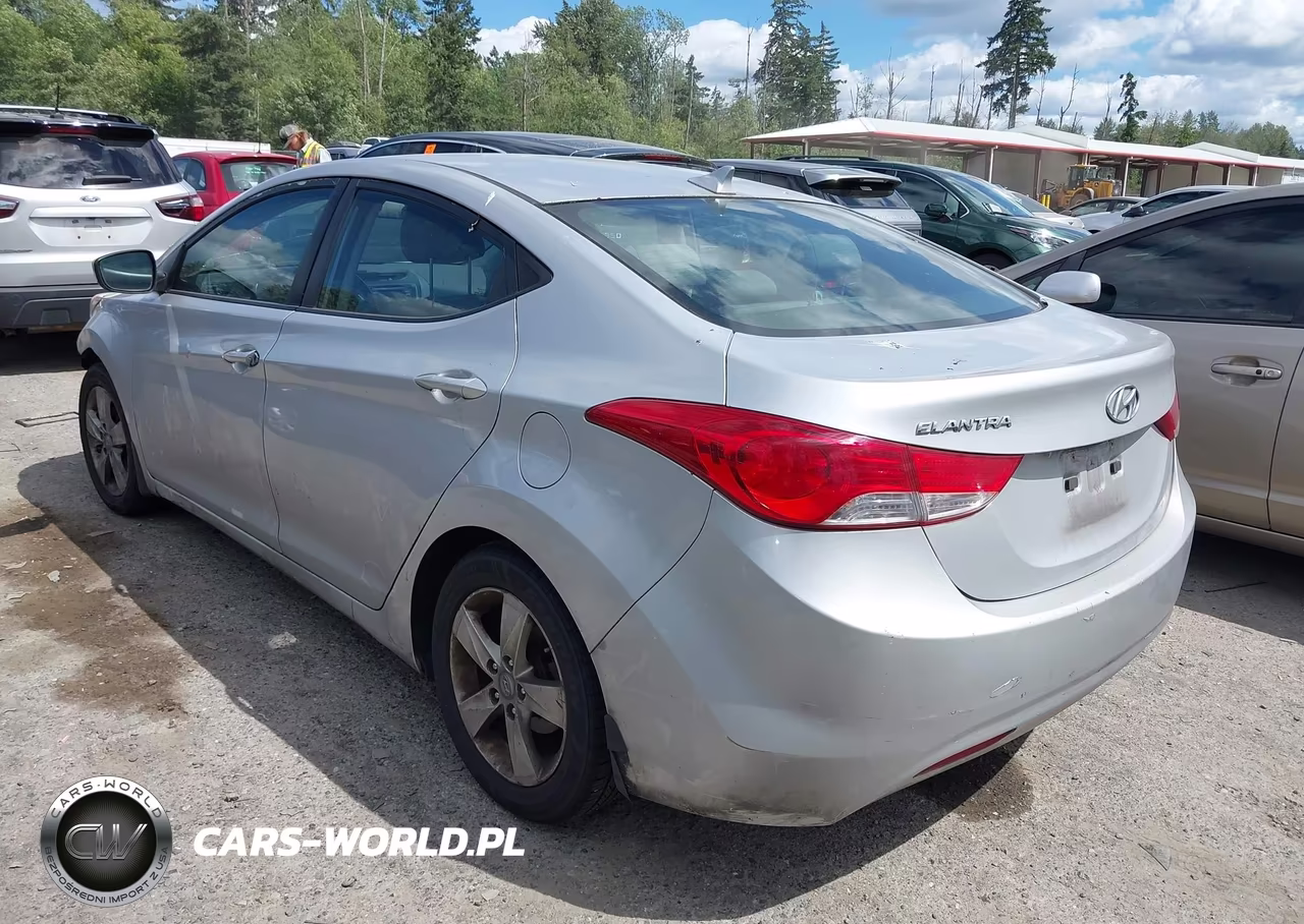 2013 Hyundai Elantra Gls VIN:KMHDH4AE7DU840864 - 3