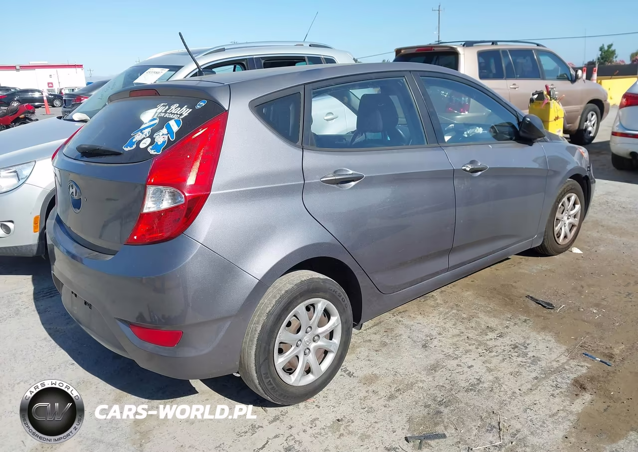 2014 Hyundai Accent Gs VIN:KMHCT5AEXEU151175 - 4