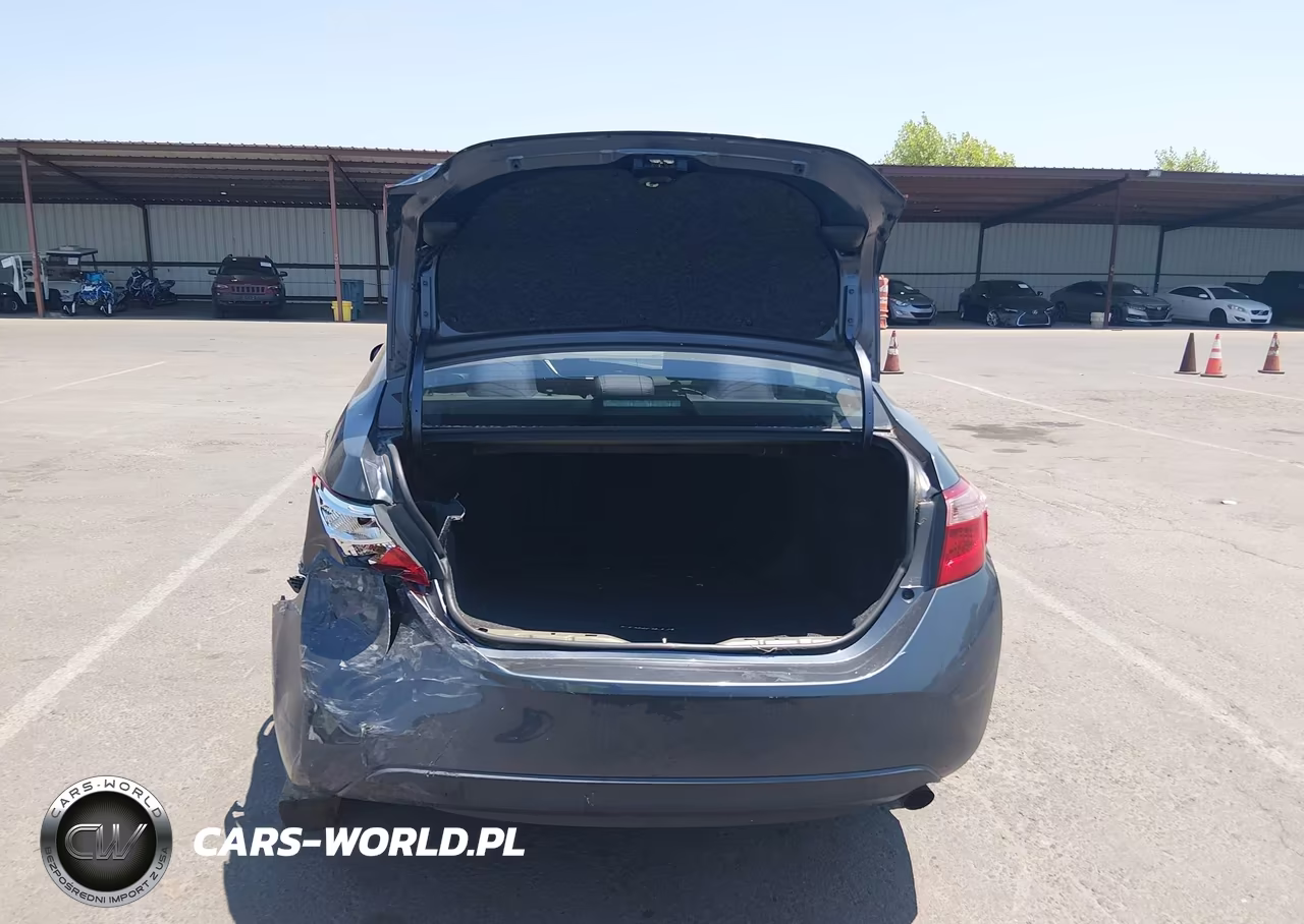 2017 Toyota Corolla Le VIN:5YFBURHE2HP633456 - 16