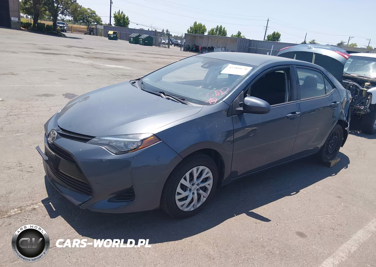 2017 Toyota Corolla Le VIN:5YFBURHE2HP633456 - 2