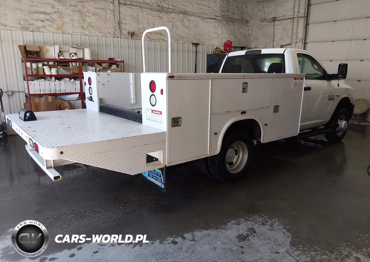2017 Ram 3500 Chassis Tradesman-Slt VIN:3C7WRTAJ6HG758802 - 4