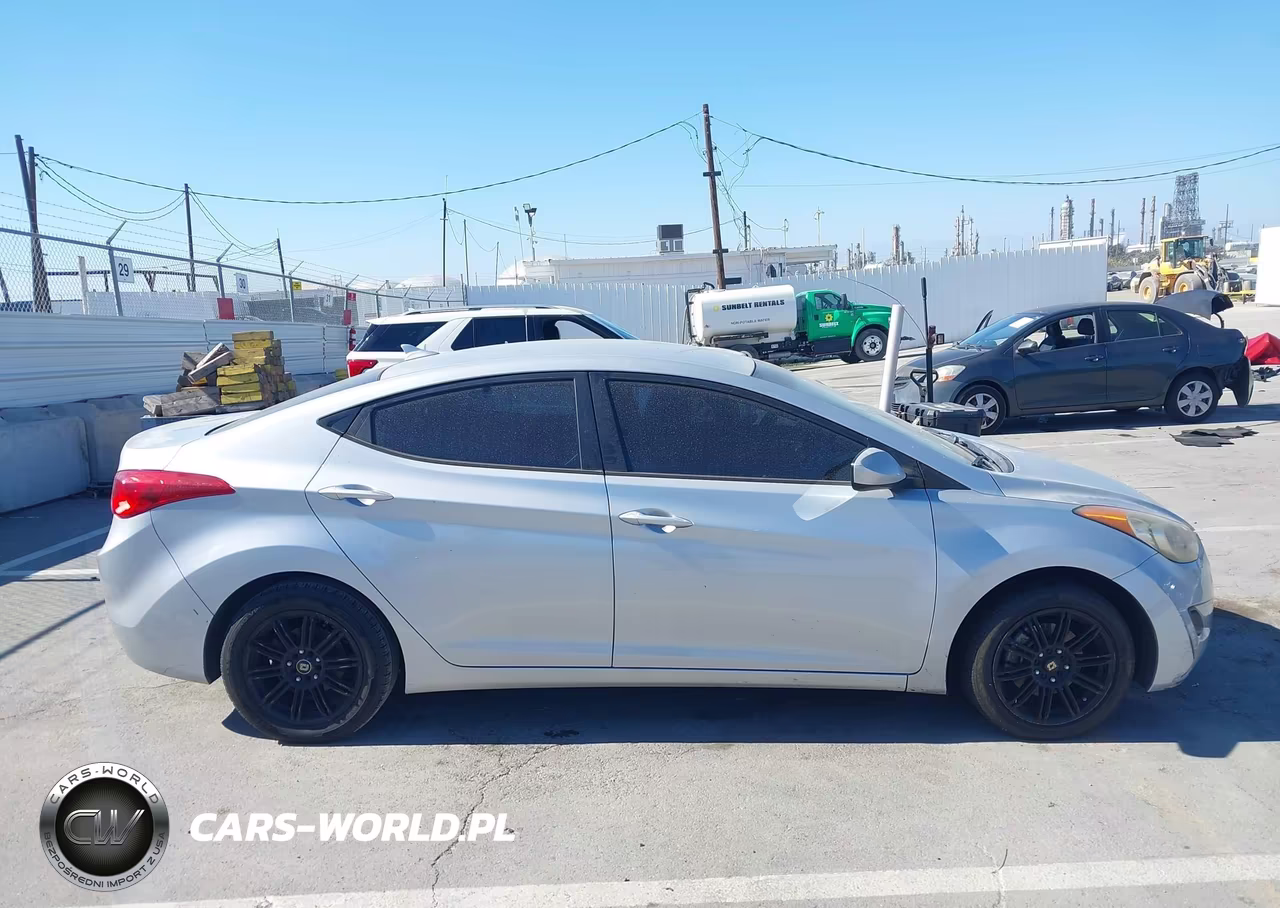 2011 Hyundai Elantra Gls VIN:5NPDH4AE1BH060127 - 13