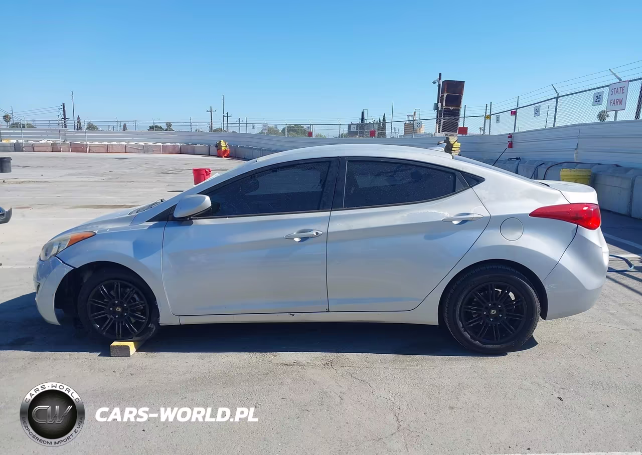 2011 Hyundai Elantra Gls VIN:5NPDH4AE1BH060127 - 14