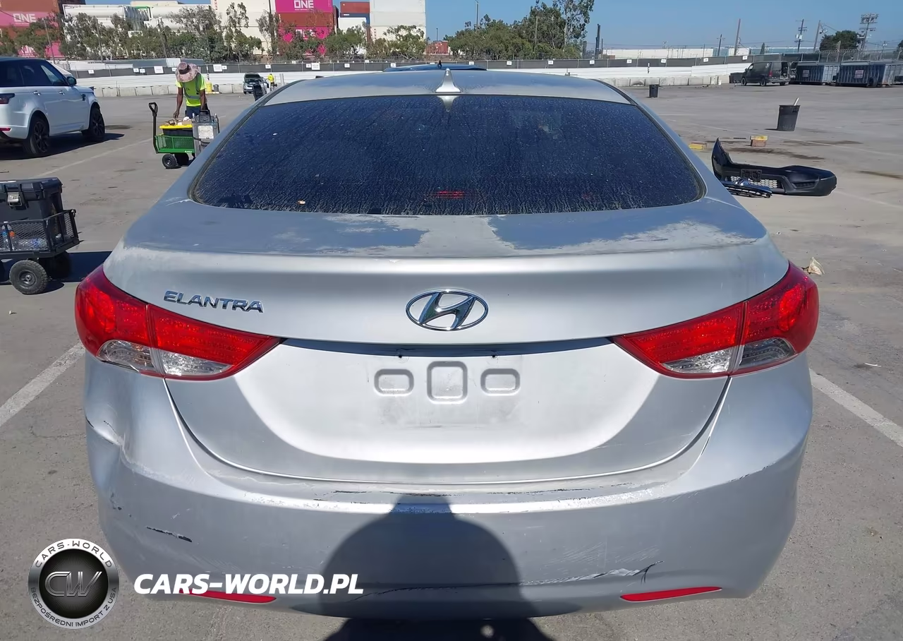 2011 Hyundai Elantra Gls VIN:5NPDH4AE1BH060127 - 16