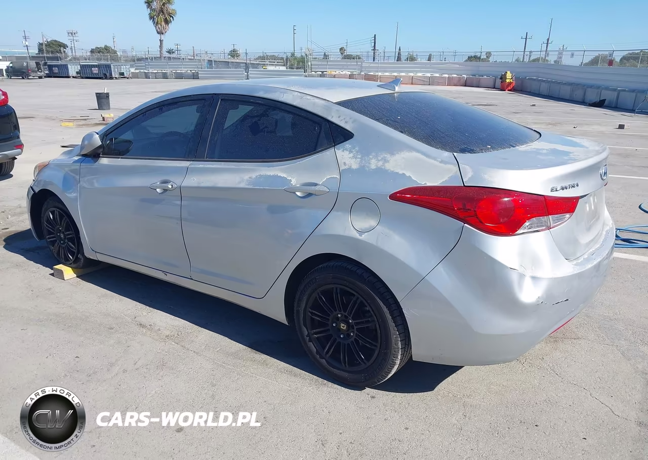 2011 Hyundai Elantra Gls VIN:5NPDH4AE1BH060127 - 3