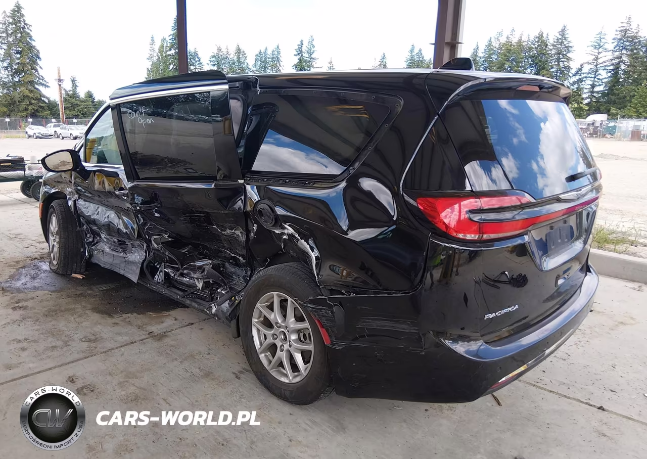 2024 Chrysler Pacifica Touring L VIN:2C4RC1BG5RR145827 - 3
