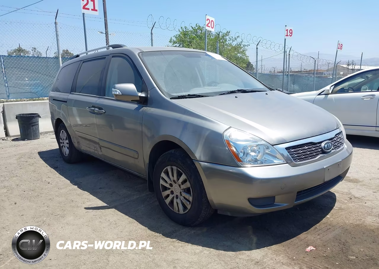 2011 Kia Sedona Lx