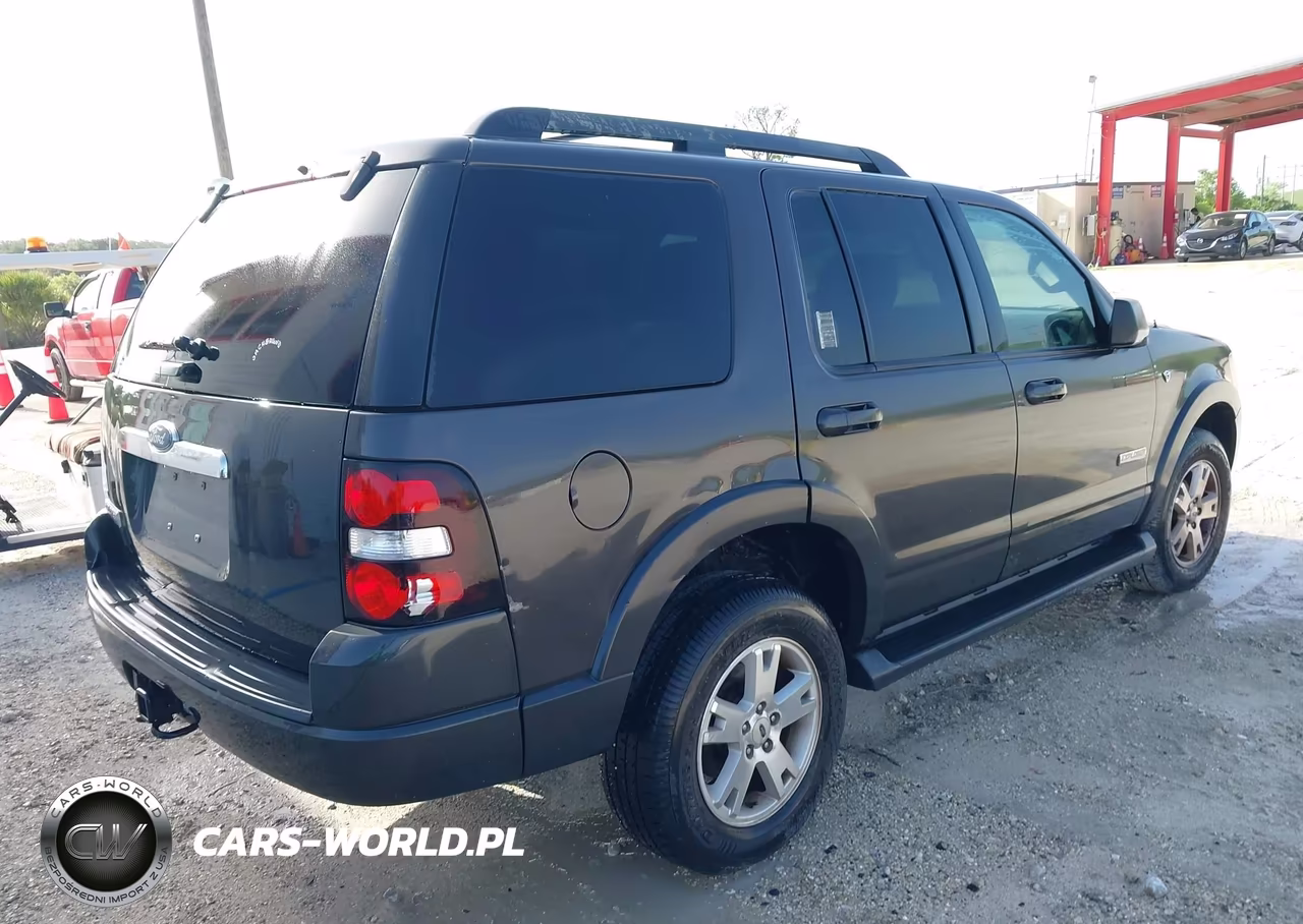 2007 Ford Explorer Xlt VIN:1FMEU638X7UA42785 - 4