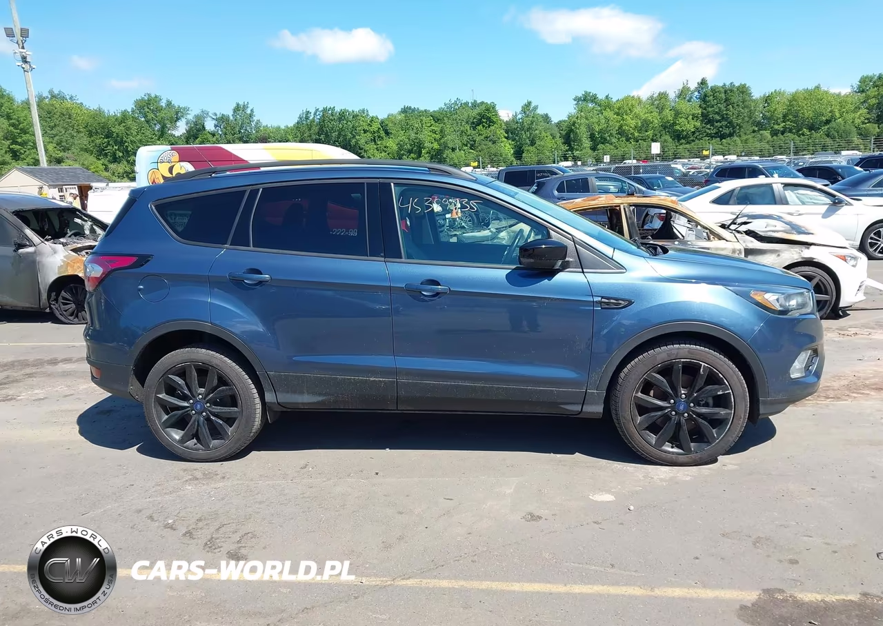 2018 Ford Escape Se VIN:1FMCU9GD0JUA87676 - 13