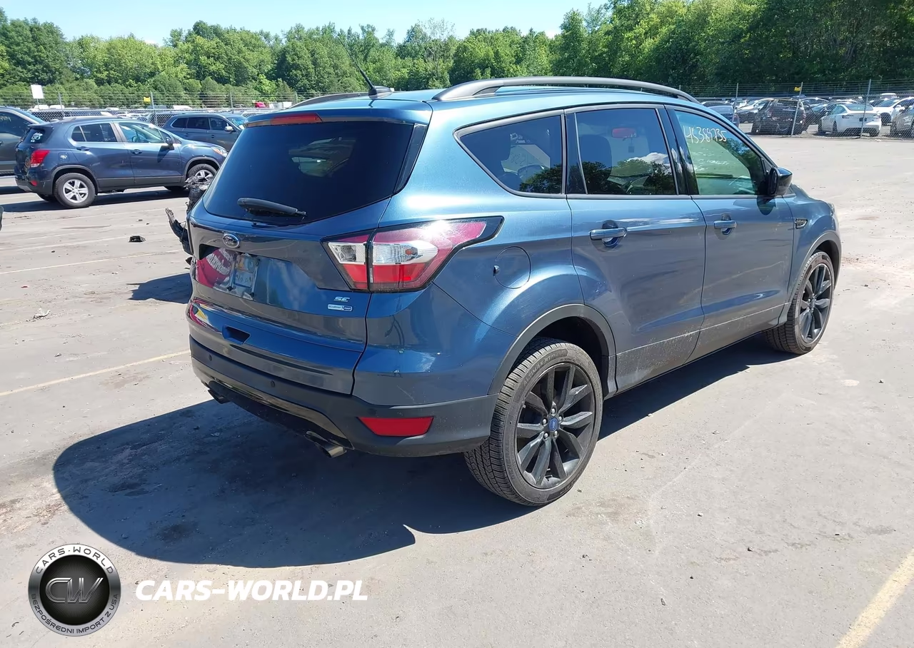 2018 Ford Escape Se VIN:1FMCU9GD0JUA87676 - 4