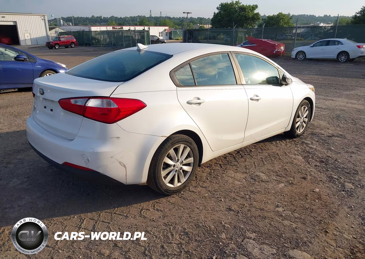 2016 Kia Forte Lx VIN:KNAFX4A61G5584175 - 4
