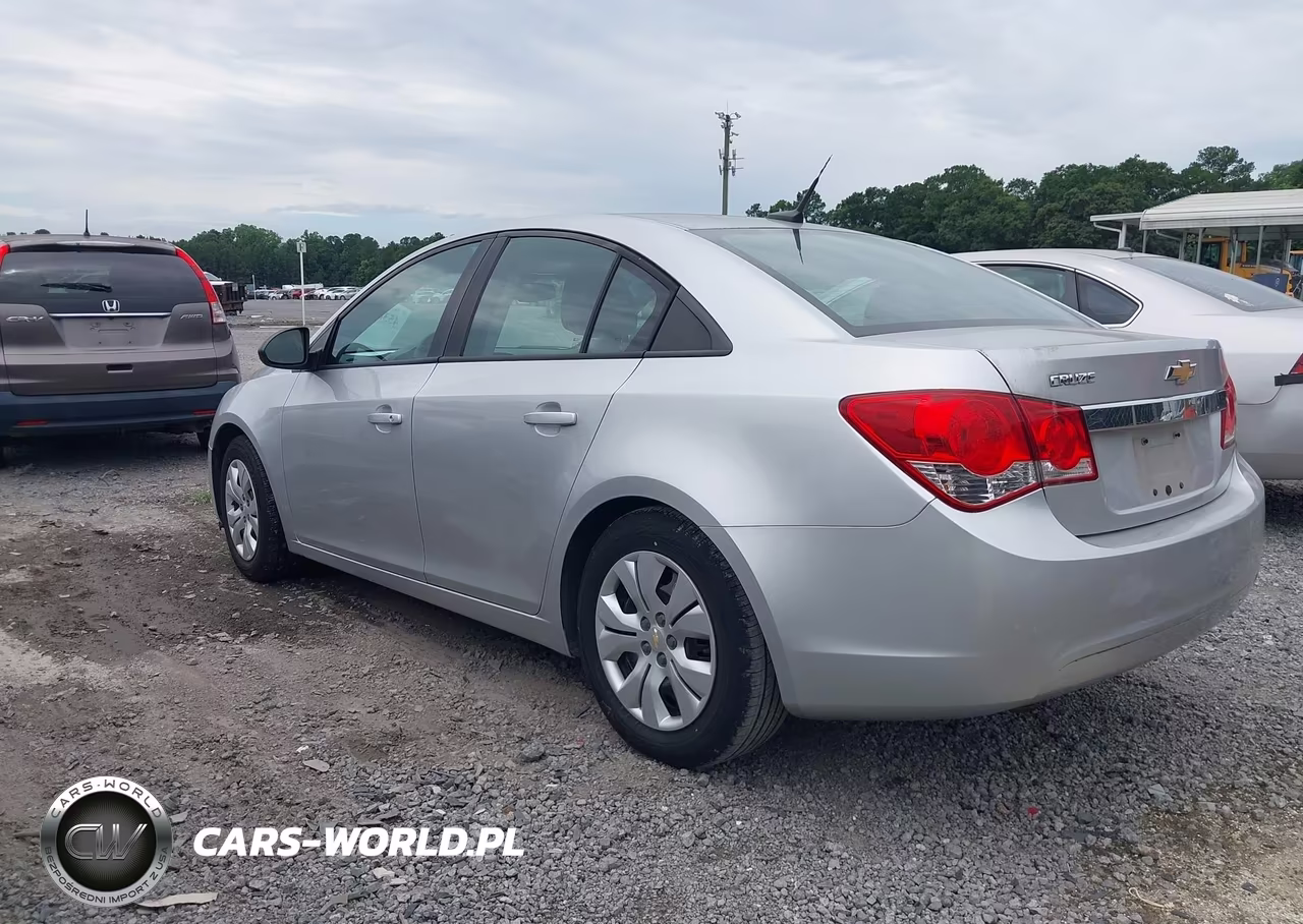 2014 Chevrolet Cruze Ls Auto VIN:1G1PA5SH5E7318571 - 3