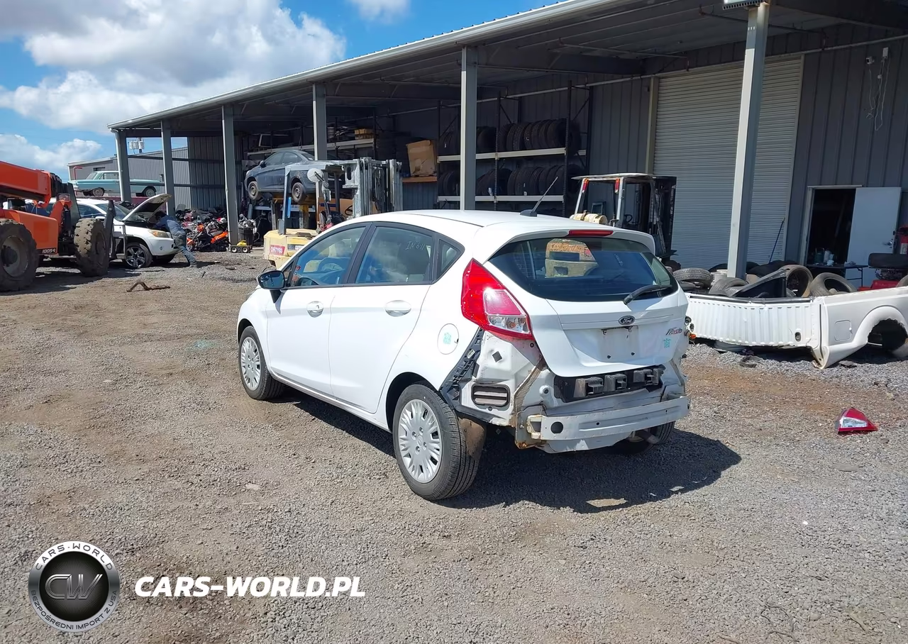 2018 Ford Fiesta S VIN:3FADP4TJ4JM143126 - 3