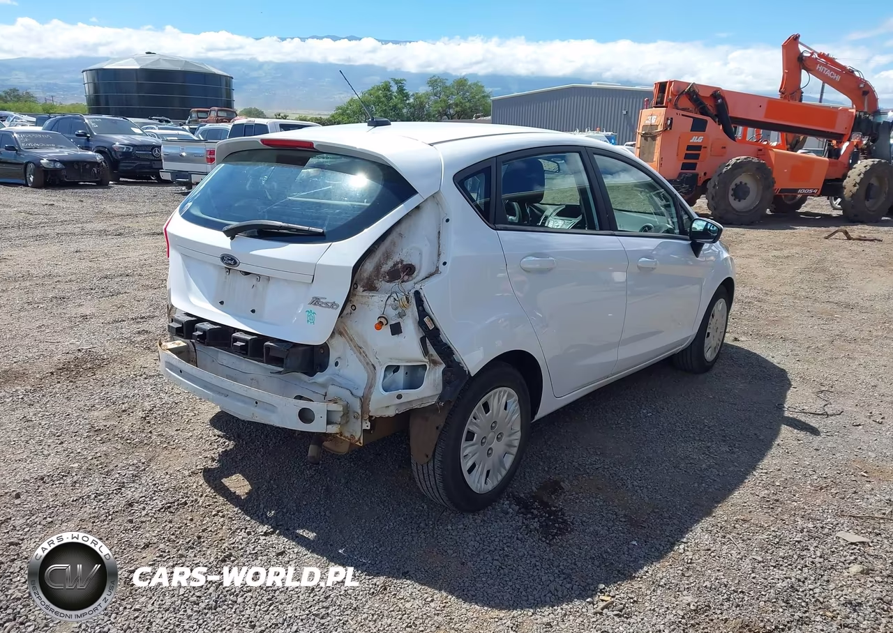 2018 Ford Fiesta S VIN:3FADP4TJ4JM143126 - 4