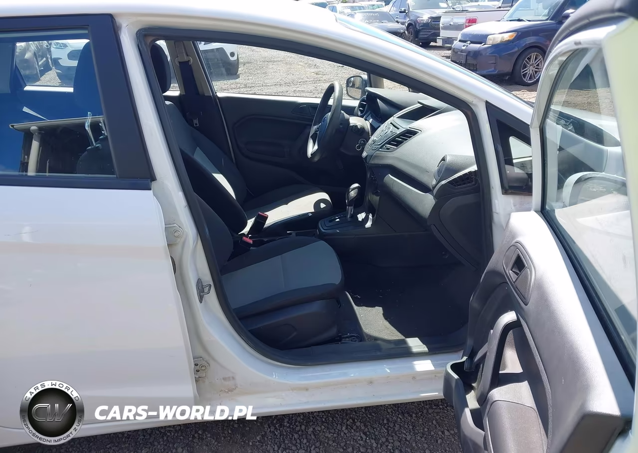 2018 Ford Fiesta S VIN:3FADP4TJ4JM143126 - 5