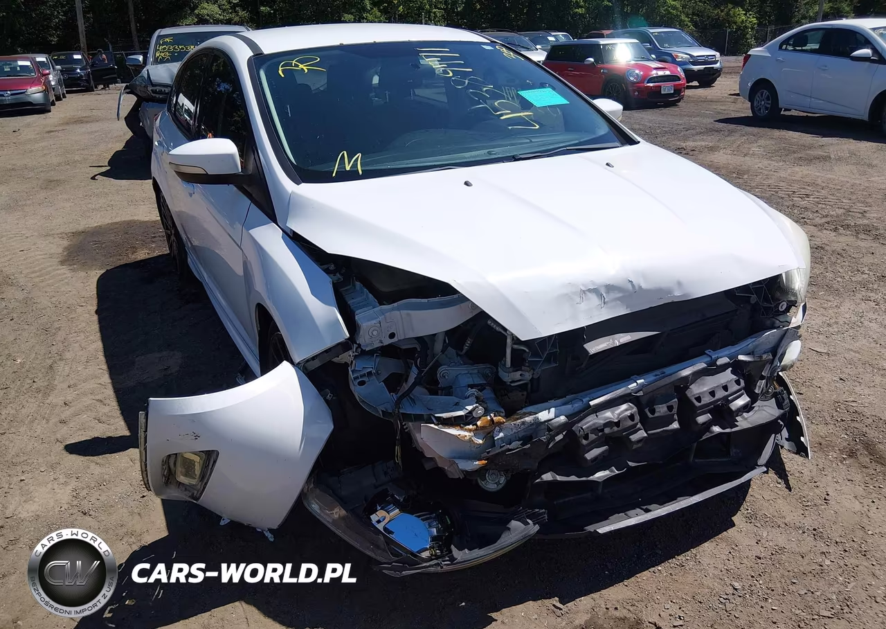 2015 Ford Focus Se VIN:1FADP3K20FL228574 - 6