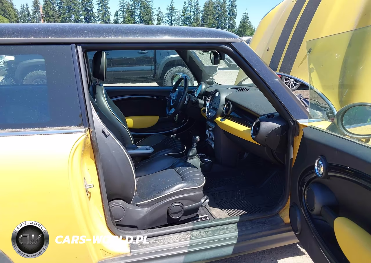 2008 Mini Cooper S VIN:WMWMF73528TV33166 - 5