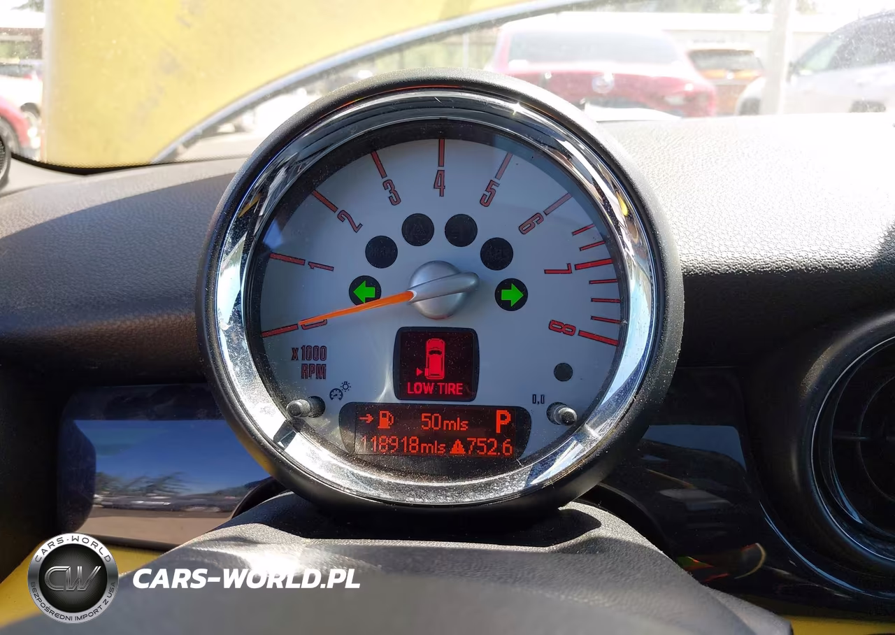 2008 Mini Cooper S VIN:WMWMF73528TV33166 - 7