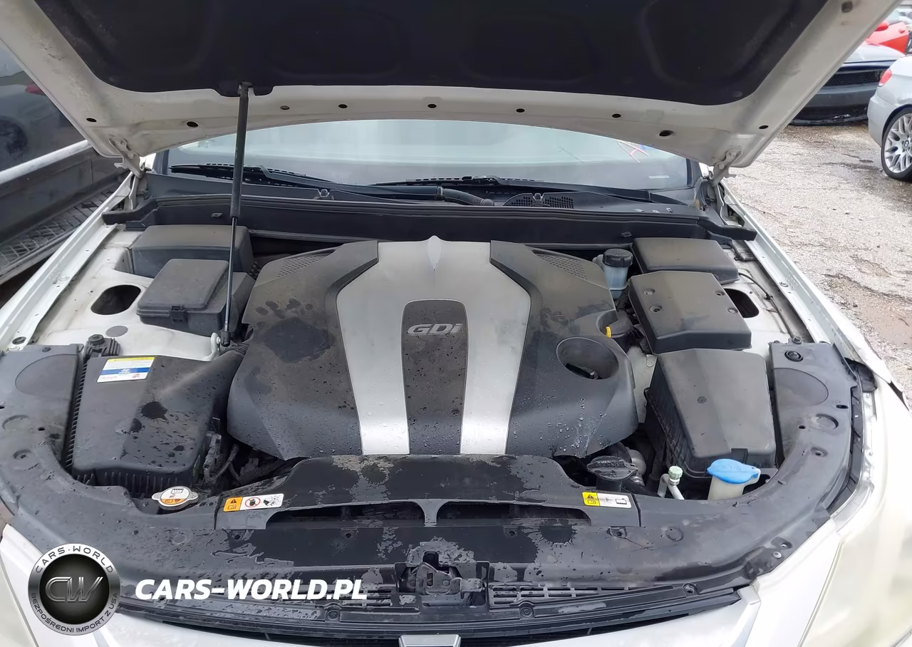 2012 Hyundai Genesis 3.8 VIN:KMHGC4DD8CU186244 - 10