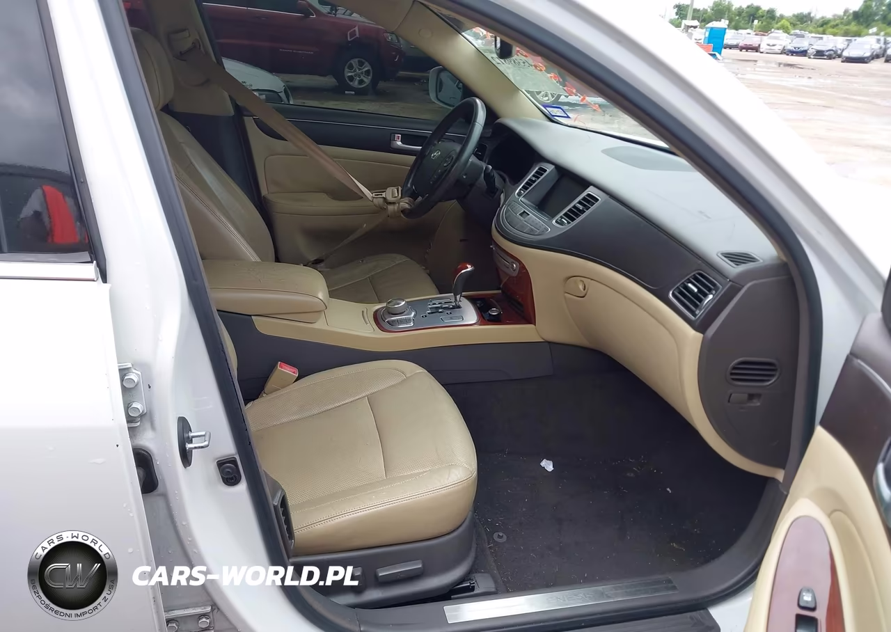2012 Hyundai Genesis 3.8 VIN:KMHGC4DD8CU186244 - 5
