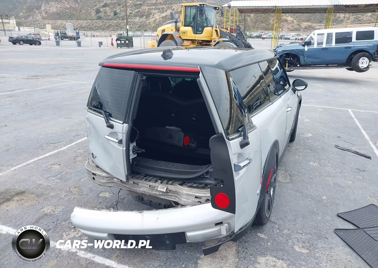 2011 Mini Cooper Clubman VIN:WMWZF3C54BTX82154 - 4