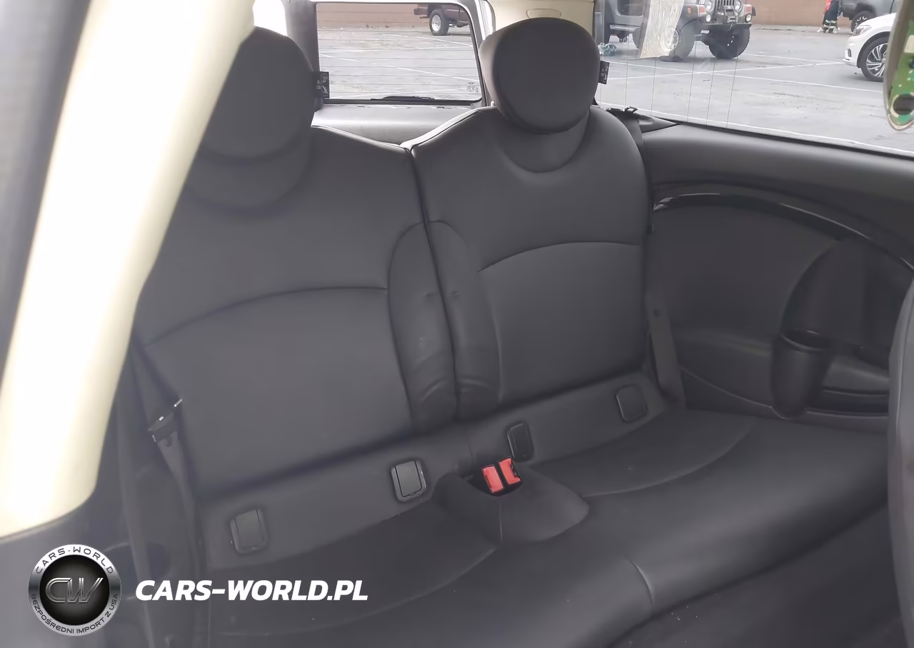 2011 Mini Cooper Clubman VIN:WMWZF3C54BTX82154 - 8
