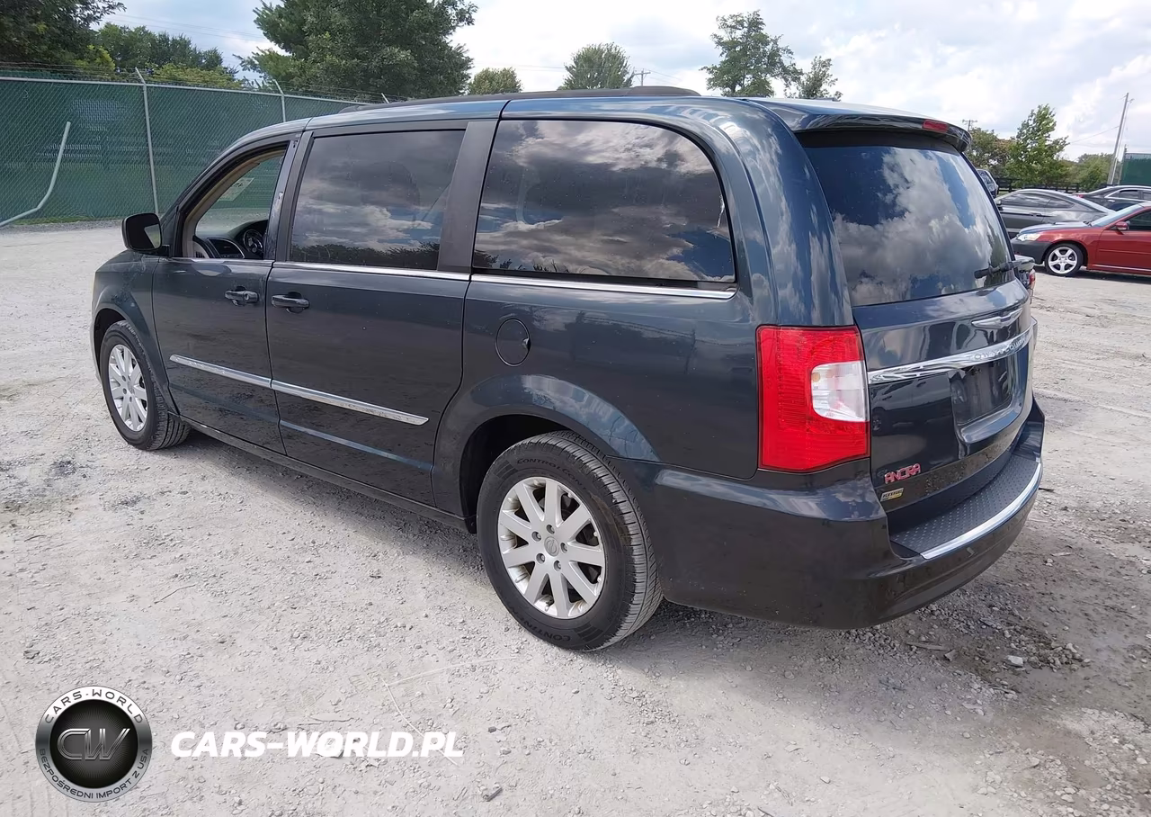 2014 Chrysler Town & Country Touring VIN:2C4RC1BGXER397924 - 3