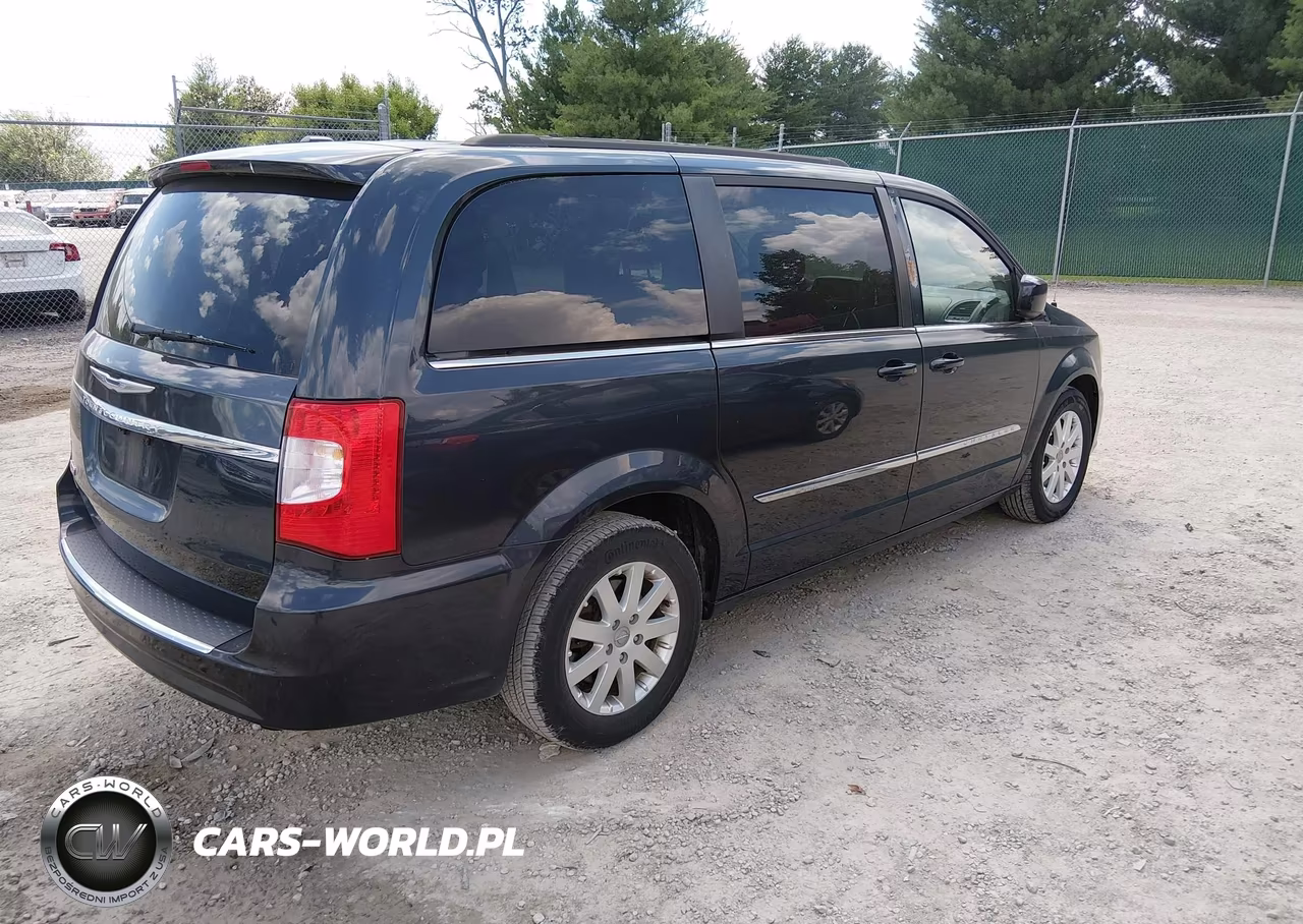 2014 Chrysler Town & Country Touring VIN:2C4RC1BGXER397924 - 4